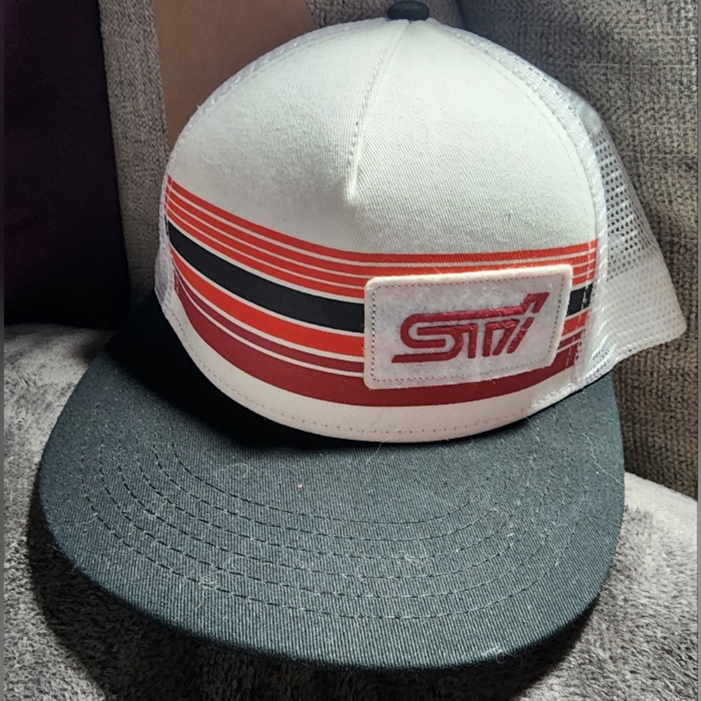 Subaru White & Black Snapback Trucker Logo Hat Red Black Stripe Retro Look
